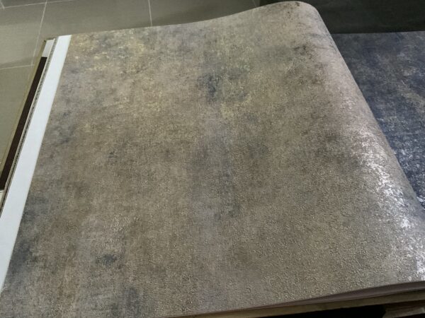 papel de colgadura textura dorada,papel de colgadura champagne metálico,papel tapiz dorado elegante,papel de colgadura efecto mineral,papel decorativo dorado premium,papel de colgadura moderno para interiores,papel de colgadura lujo contemporáneo