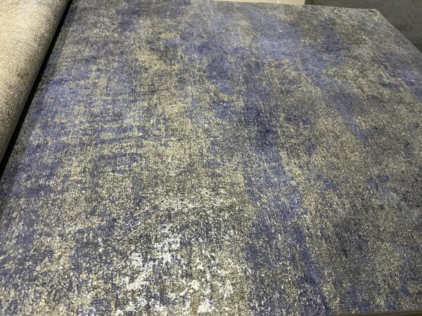 papel de colgadura textura azul y dorado abstracto premium elegancia y diseño sofisticado ref 10438 08 Transforma tu espacio con elegancia y textura,- Azul y dorado: la combinación perfecta de serenidad y lujo,- Diseño artístico que convierte paredes en protagonistas,- Ideal para ambientes modernos y sofisticados,Fácil de instalar,gran cobertura por rollo,Añade profundidad visual con estilo abstracto,El toque decorativo que tu hogar merece