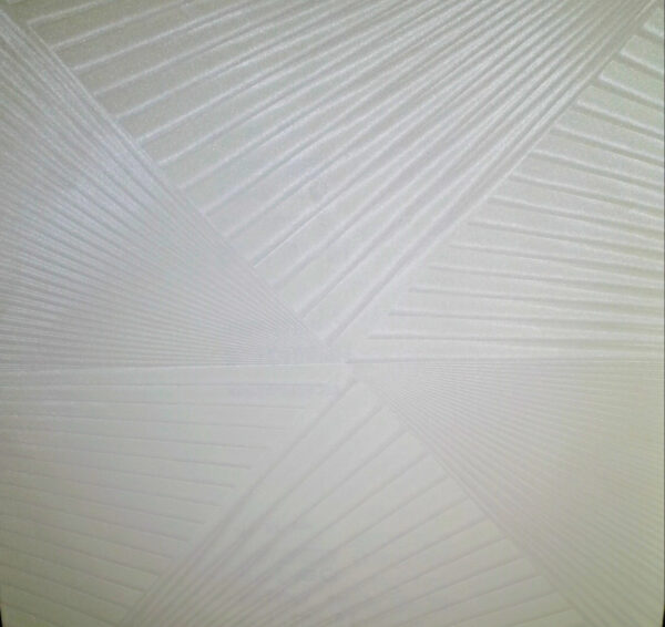 Transforma tus paredes con diseño contemporáneo,- Fácil instalación y acabado profesional,- Textura sutil que realza sin sobrecargar,Cobertura eficiente: 5 m² por rollo,- Ideal para ambientes minimalistas y elegantes,Tonos claros que amplían visualmente el espacio,Diseño geométrico que aporta orden y estilo