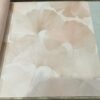 papel de colgadura diseño ginkgo pastel premium | elegancia natural y textura brillante | ref 10470 05