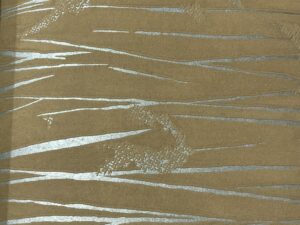 papel de colgadura marrón con detalles plateados | estilo moderno y sofisticado | ref 10123 11